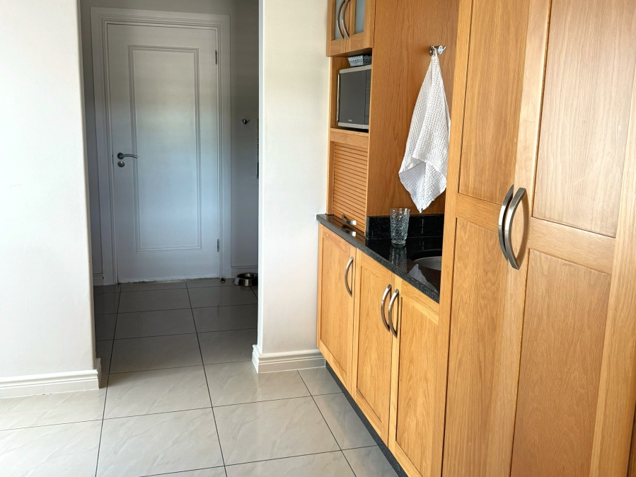 To Let 3 Bedroom Property for Rent in Thesen Islands Western Cape